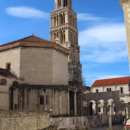 Apartman Atelier D'art *